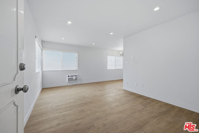 Photo - 1738 Colby Ave Unit 10