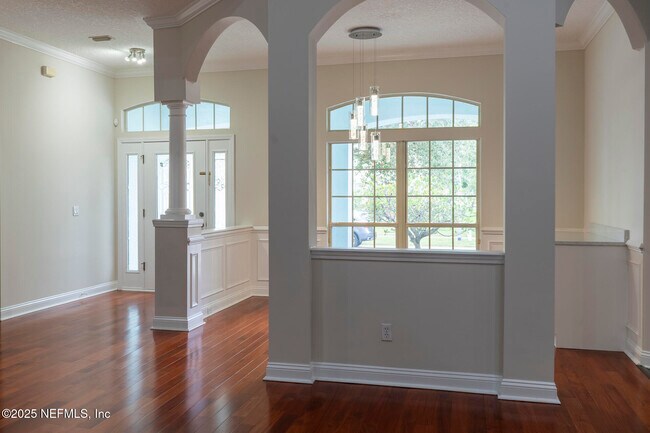 Photo - 10064 Ecton Ln