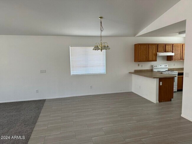 Photo - 10520 W Mohave St