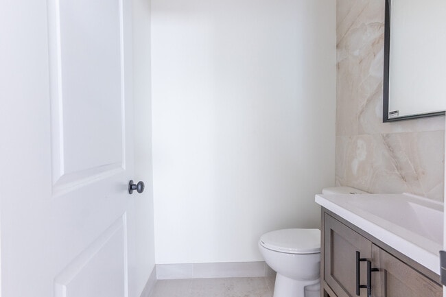 Photo - 130 S Harper Ave