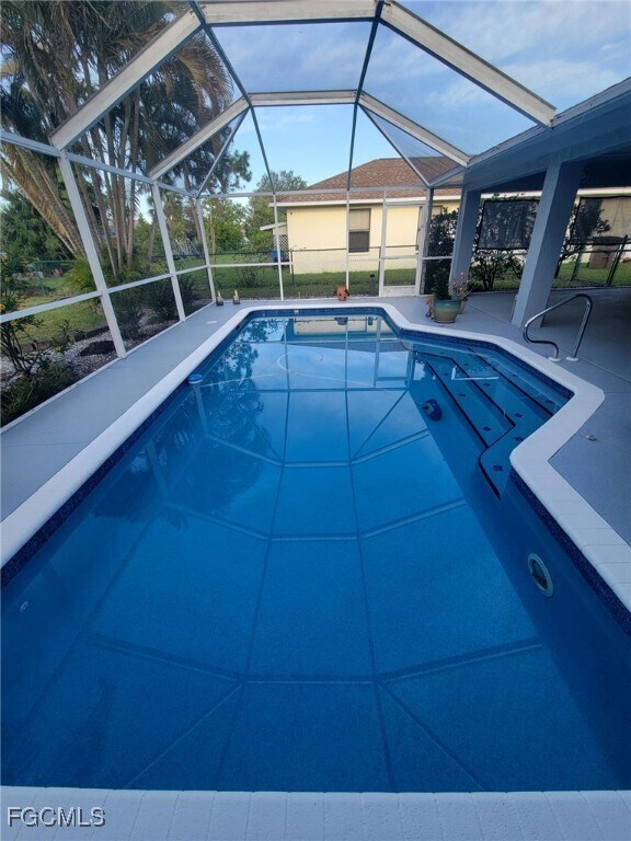 Photo - 2505 6th St W