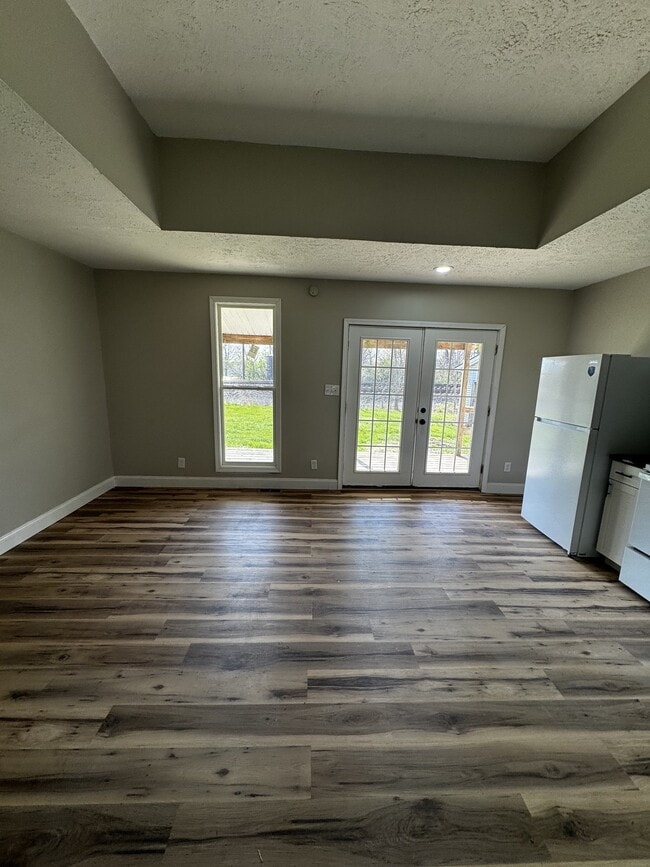 Photo - 118 Bank St Unit A