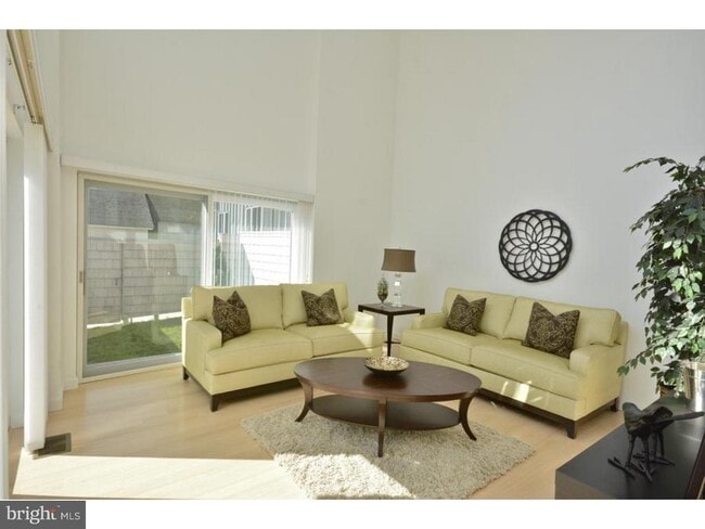 Photo - 11 Greenview Ave