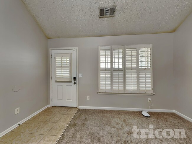 Photo - 233 Misty Ridge Trail