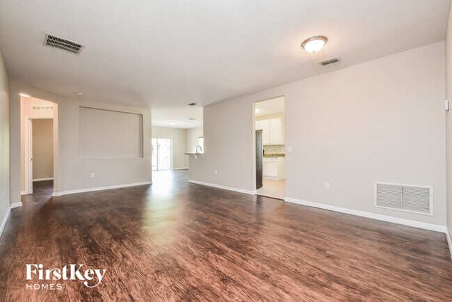 Photo - 3379 Toluca Terrace