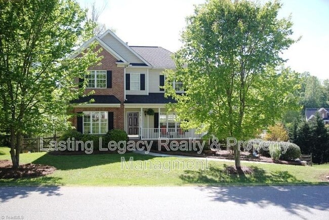 Building Photo - 950 Wellesley Pl Dr