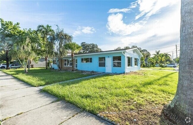 Building Photo - Fort Myers Single Family Home