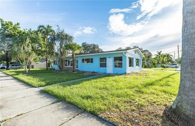 Building Photo - Fort Myers Single Family Home