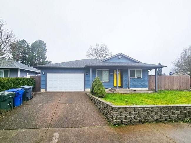 Building Photo - 599 Page Ct