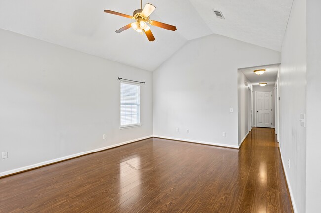 Photo - 1459 Bedrock Dr