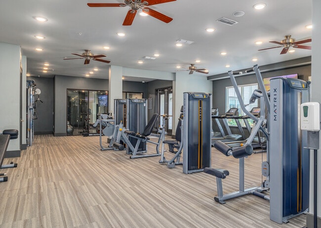Riverhouse Apartments