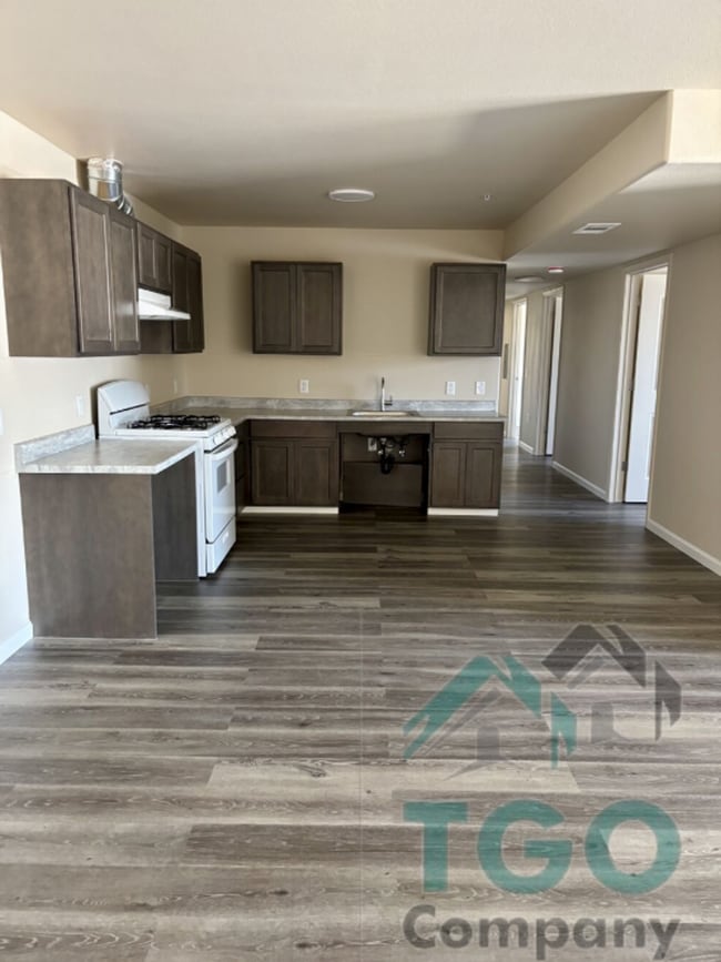 Building Photo - Cornerstone Apartments Unit A101