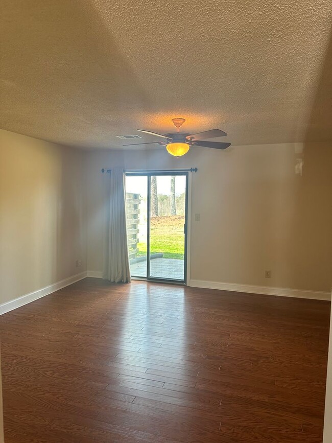 Photo - Oakridge Commons Unit C5