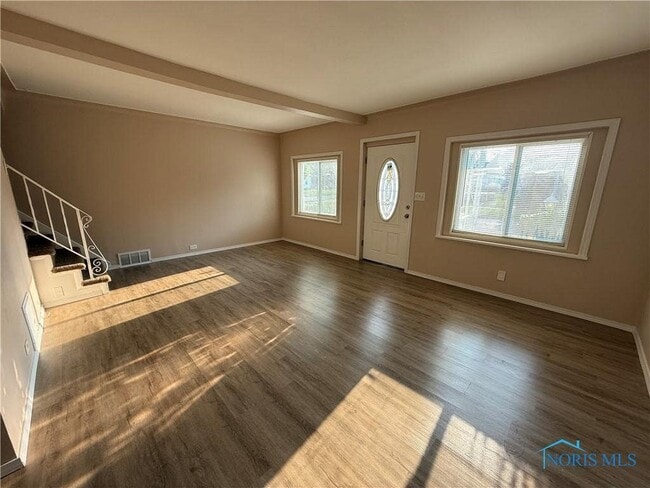 Photo - 3319 Maple St