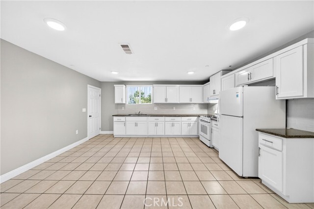 Photo - 11227 Towne Ave