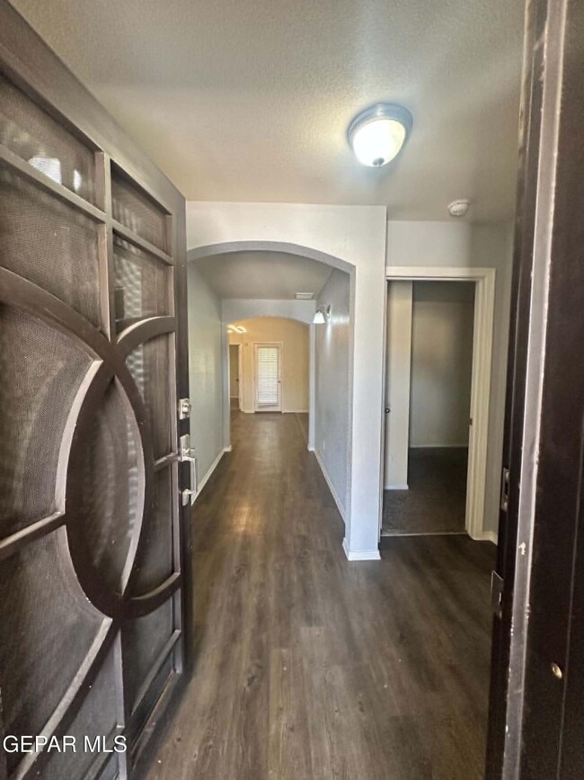 Photo - 720 Villa Romero Dr