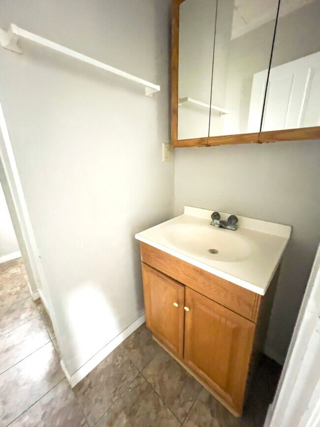 Photo - 830 W North St Unidad 832-C