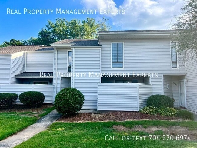 Photo - 7844 Hummingbird Ln