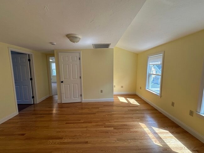 Photo - 135 Howe St Unit 2