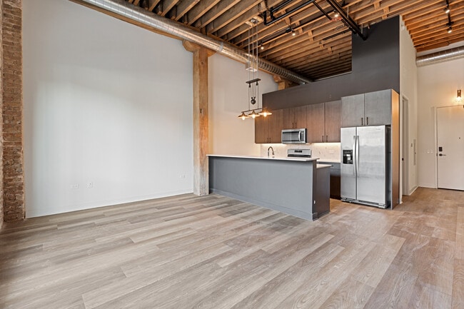 Photo - 818 N Wolcott Ave Unit 107