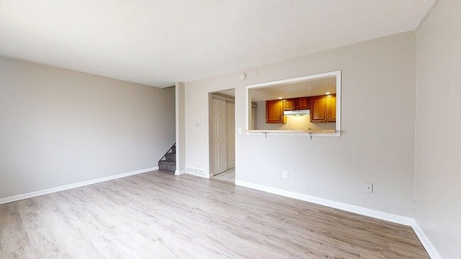 Building Photo - Elyria - updated 2 bedroom/1 bath townhouse. Unit 23
