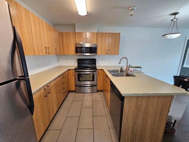 Building Photo - 45559 Yale Rd Unit 415