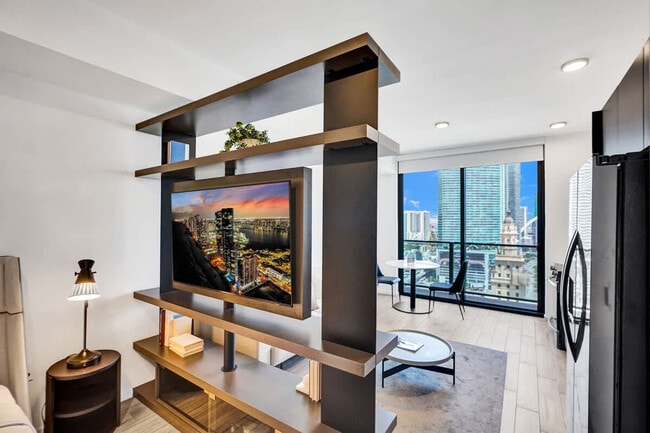 Photo - 398 NE 5th St Unidad SI ID1504079P