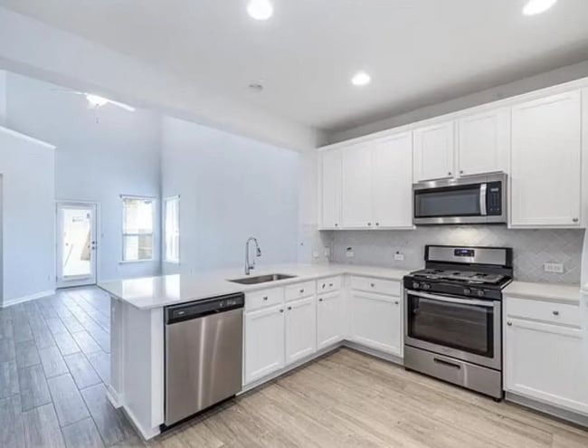 Photo - Pflugerville Rental Home - 3 Bed / 2 Bath ...