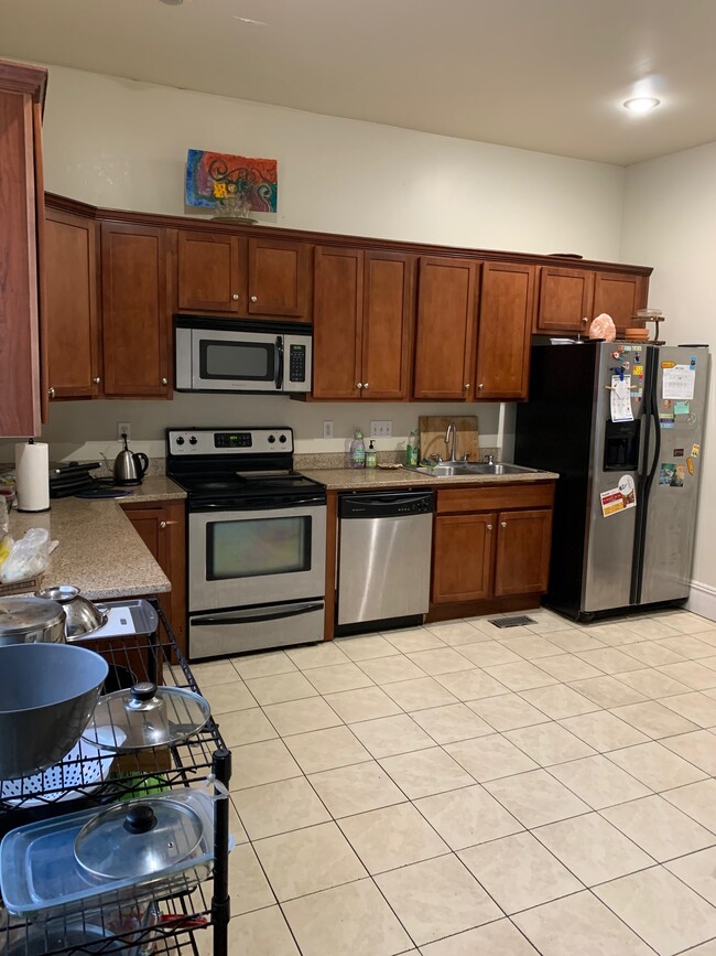 Photo - 100 W Marshall St