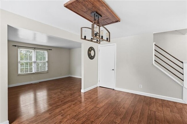 Photo - 222 Parkwood Dr