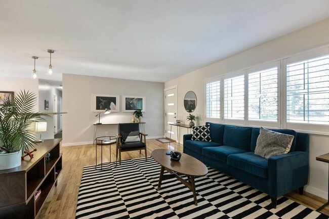 Photo - 3296 S Grape St Unit ID1013118P