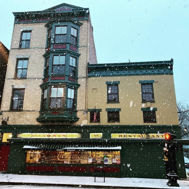 126 4th St Unit 1