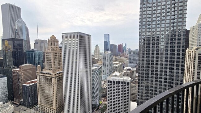 300 N State St Unit 5009