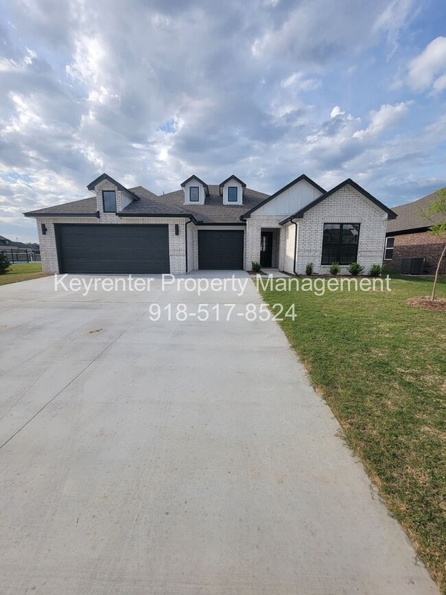 Building Photo - Stunning New Construction Simmons Home - 5 Bed 3 Bath - Pond View!