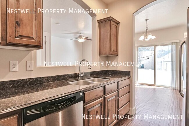 Photo - Gorgeous 3-bed Townhome in Draper!