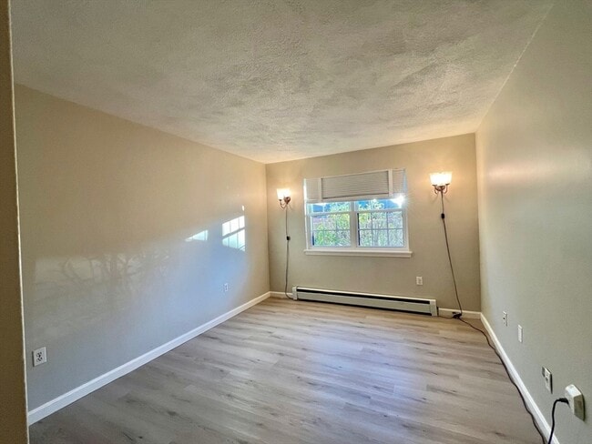 Photo - 20 Kenmar Dr Unidad 172