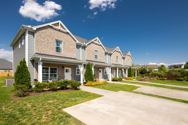 Photo - 631 NE Bellingham Dr