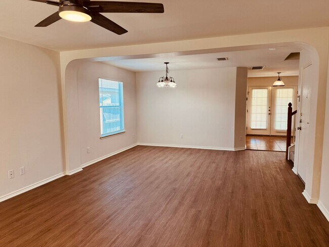 Photo - 3 Bedroom/2.5 Bath Springwood Subdivision