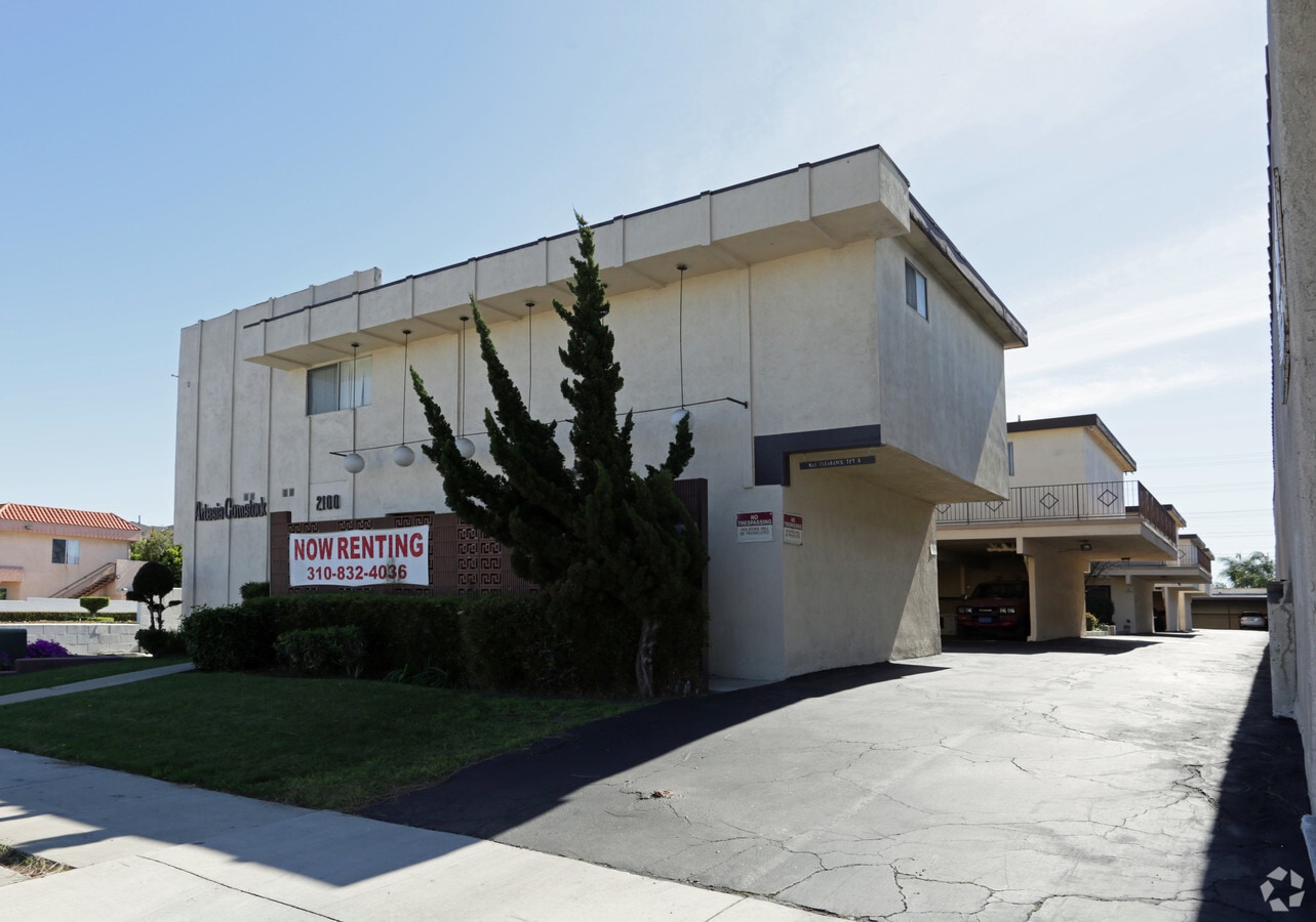 Artesia Comstock Apartments - Artesia Comstock Apartments