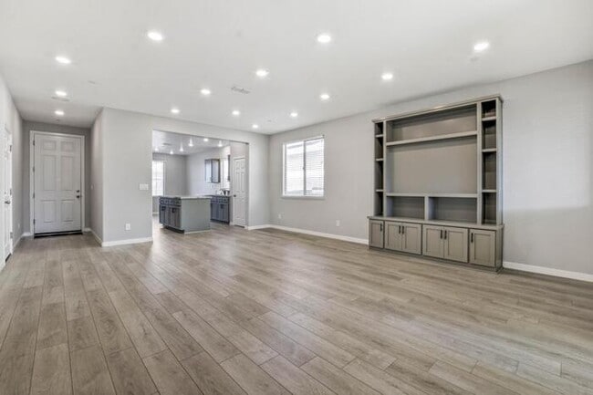 Photo - Beautiful Former Model Home For Rent! All the upgrades!