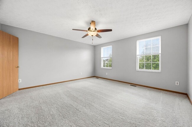 Photo - 3033 Jamestown Dr