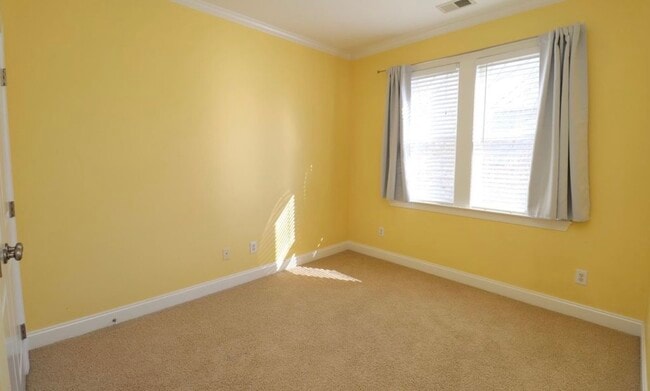 Photo - 1008 Woodrow St