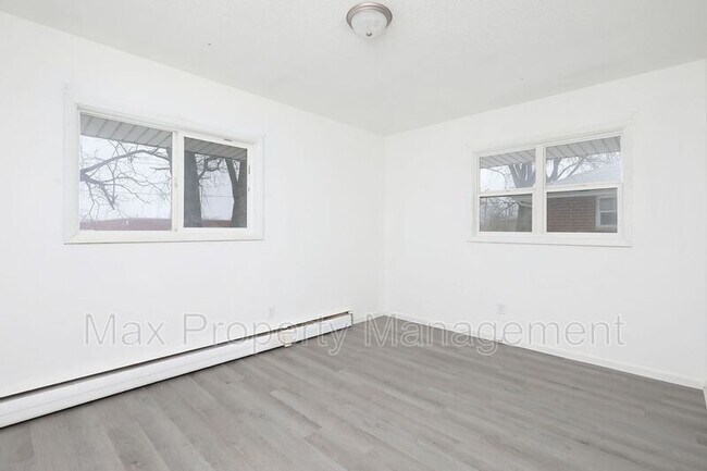 Photo - 3317 E 15th St Unidad 36