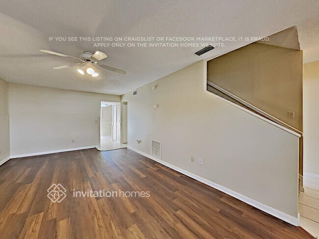 Photo - 12415 Kiwi Ave