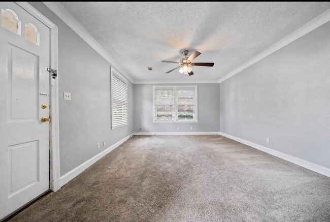 3610 Kearney Ave