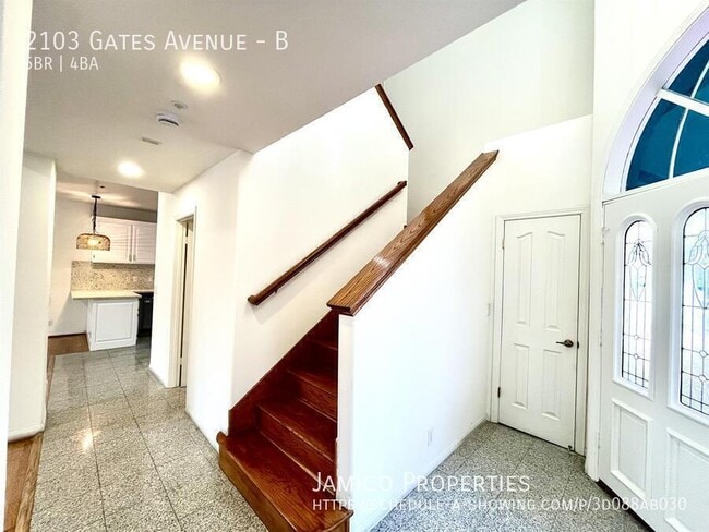 Photo - 2103 Gates Ave
