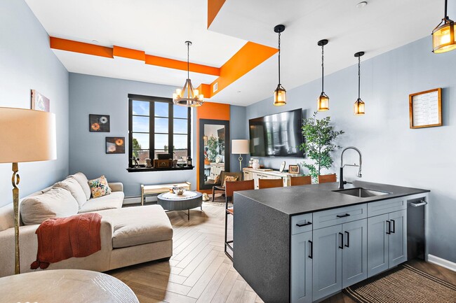 Building Photo - 142 Charles St Unit PH-1