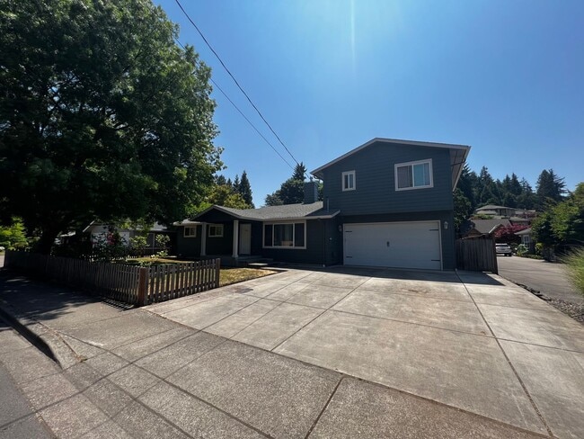 Photo - 4-Bedroom 3-Bathroom house with attached 1 bedroom apartment