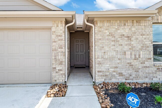 Photo - 18644 Swainboro Dr