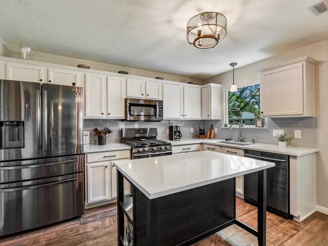 Photo - 1021 Doras Dr